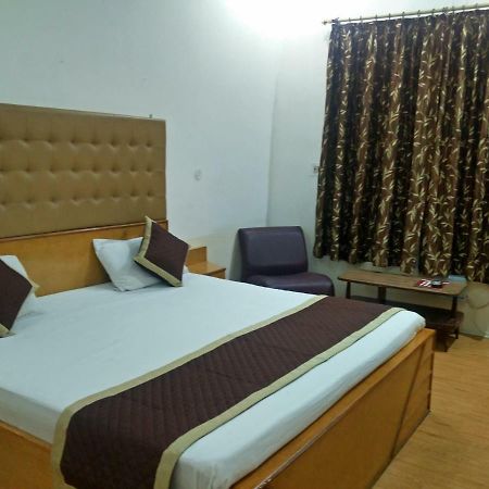 Hotel Savoy - Since 1951 Jaipur Bagian luar foto
