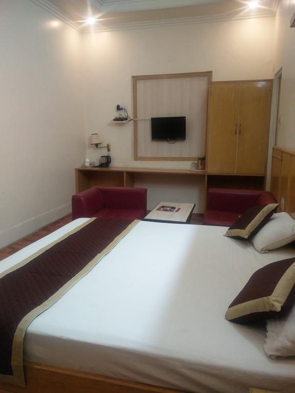 Hotel Savoy - Since 1951 Jaipur Bagian luar foto