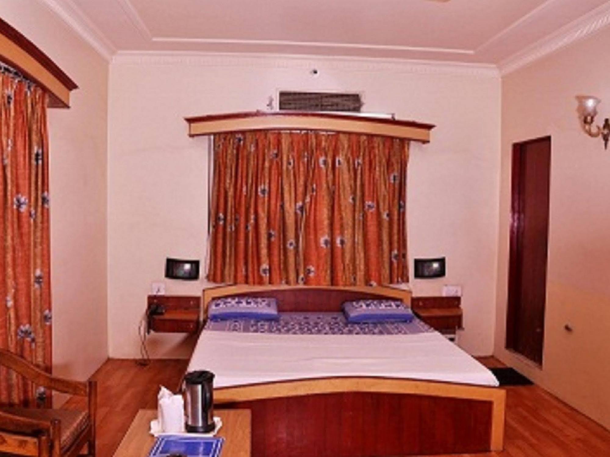 Hotel Savoy - Since 1951 Jaipur Bagian luar foto